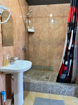 Отель Радужный Сукко Стандартный семейный номер-11