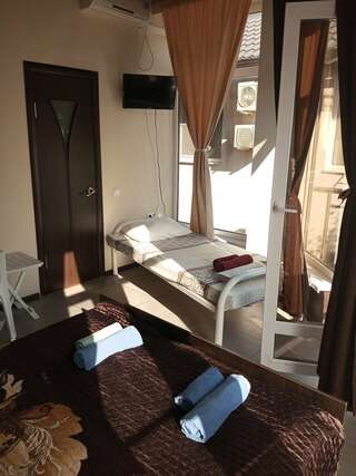 Отель Радужный Сукко Стандартный трехместный номер-15